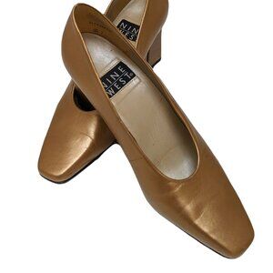 Nine West "Elizabeth" leather gold heels - Size 6M
